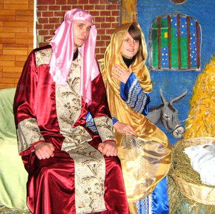 Мария и Иосиф с младенцем Иисусом