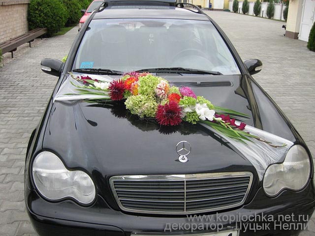 как украсить машину на свадьбу